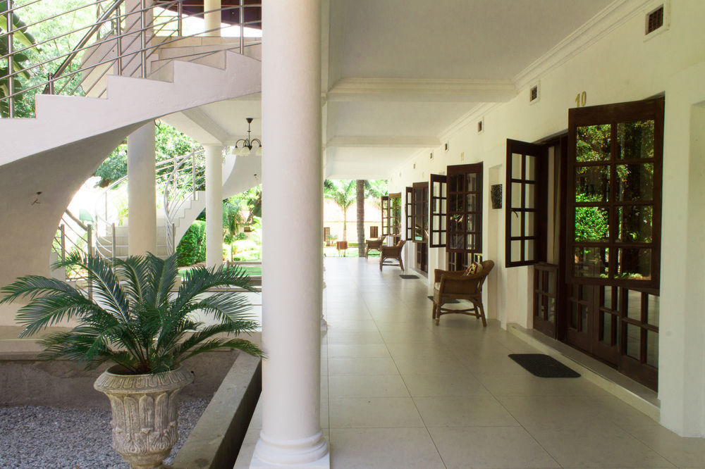Motsamai Guest Lodge Bulawayo Bagian luar foto